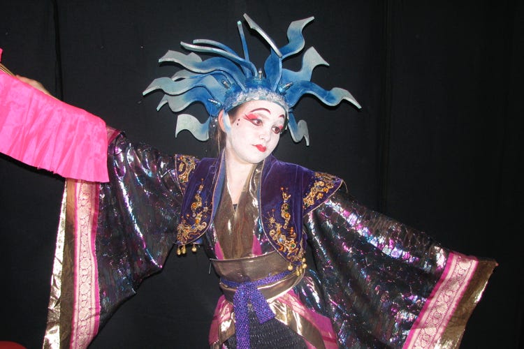 The Queen dancing